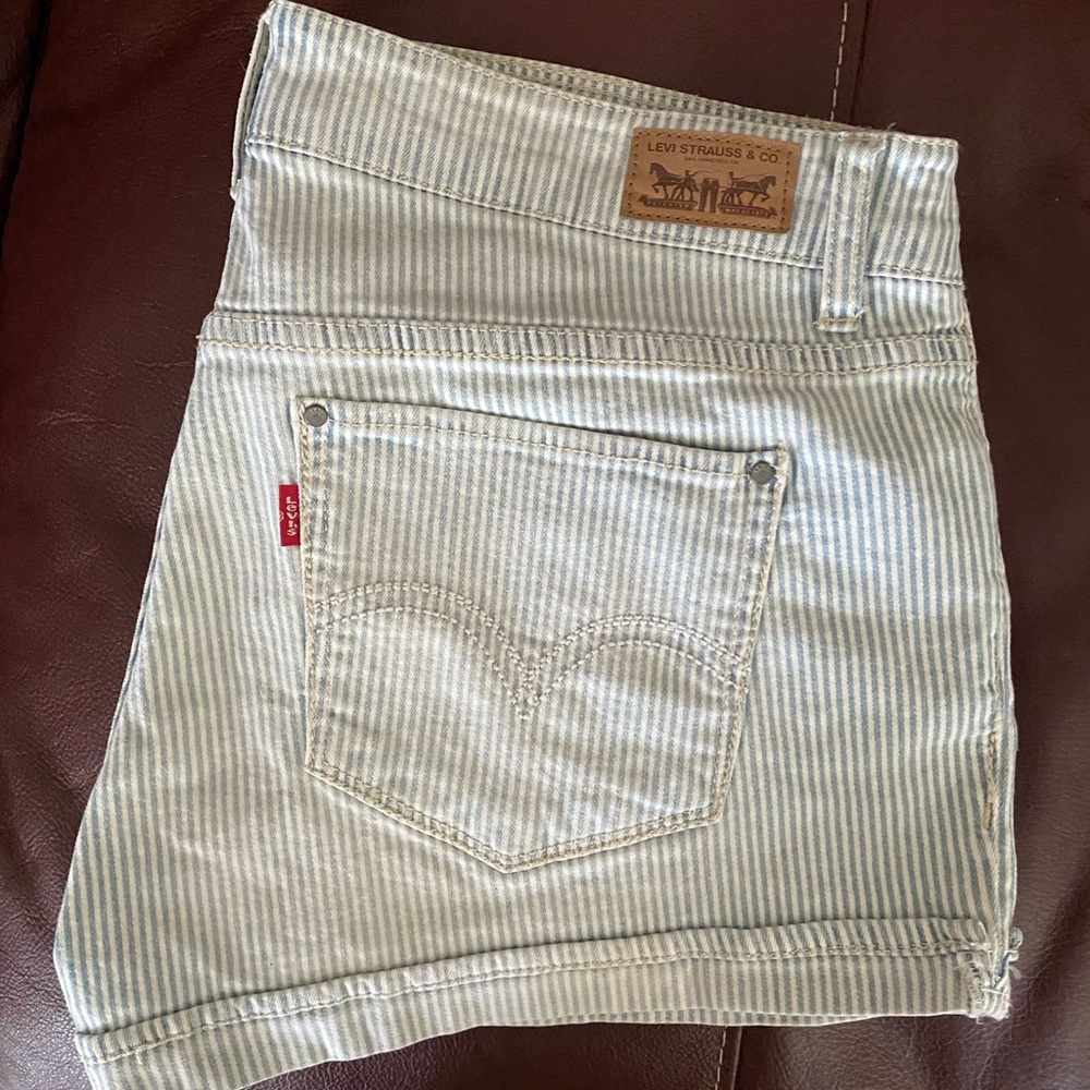 Pinstriped Levi’s Shorts